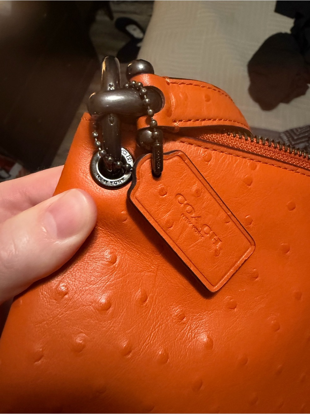 Coach Orange Crossbody Bag - Classic Leather Shoulder Bag Like New - Picture 5 of 9